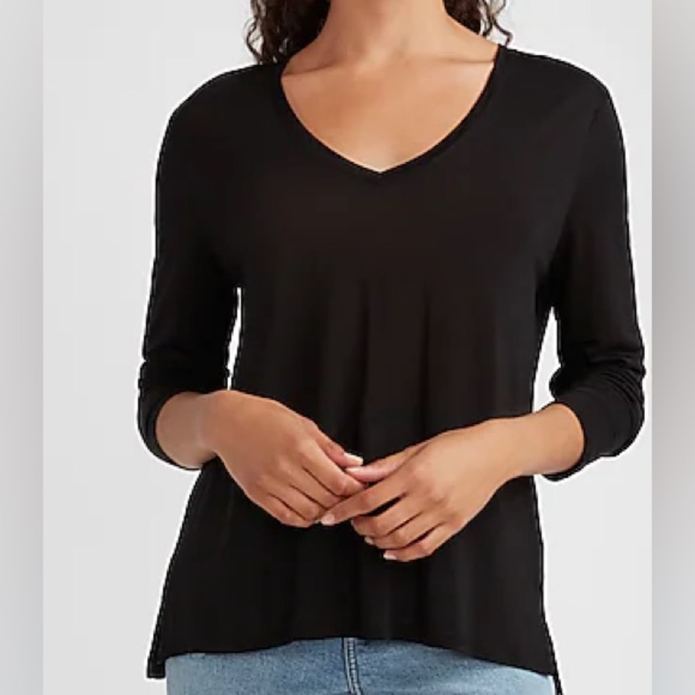 Relaxed Long Sleeve V-Neck Tee - Black